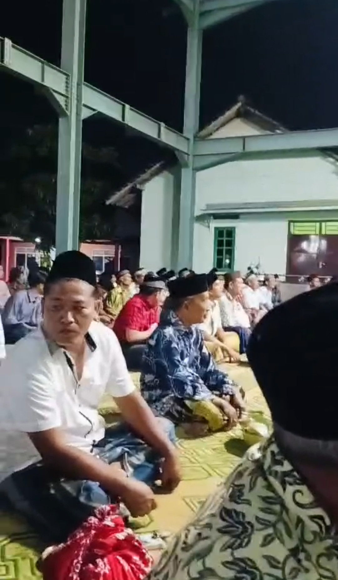 Kegiatan doa bersama memperingati tahun baru Islam 1 muharam di masjid Baitul makmur gebang jetis wedomartani