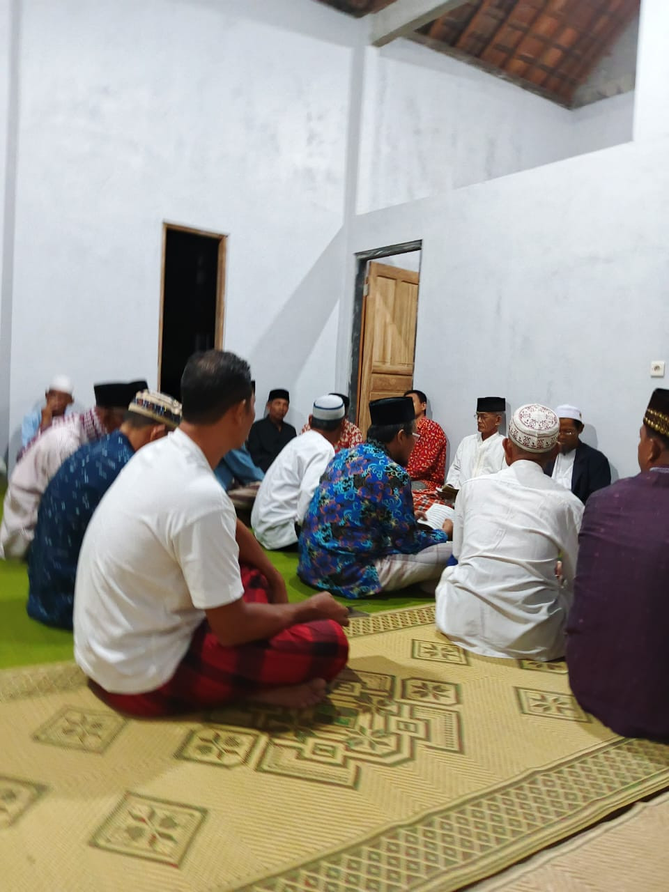 Amalan yasinan mlm. Jumat warga gedongan lor