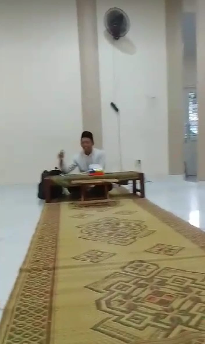 Belajar metode Tahsin Klmpok pengajian Ibu2 warga Krajan