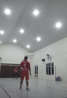 Latihan bulutangkis Sanggrahan