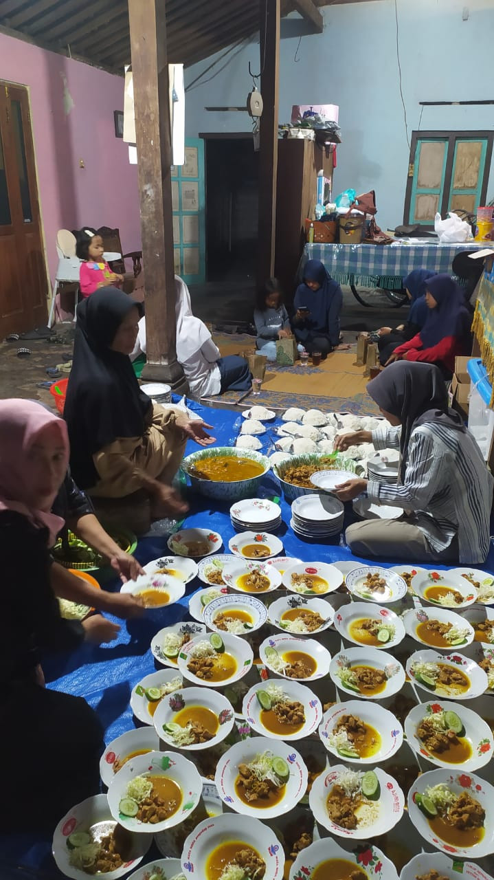 Penyediaan Konsumsi Tahlil dan Dzikir Hari Ke 6 Sripah RT 02 Pokoh