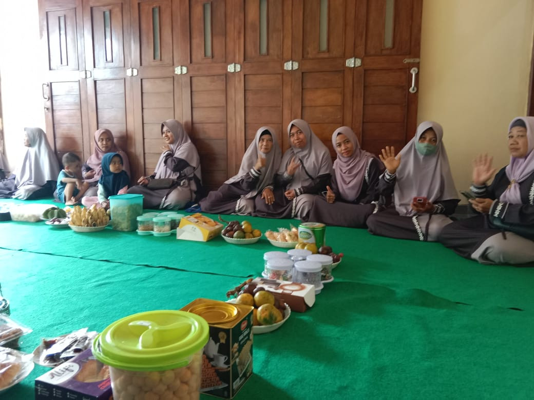 Kurmat Haji Ke Jamaah Haji Warga RT 04 Padukuhan Pokoh