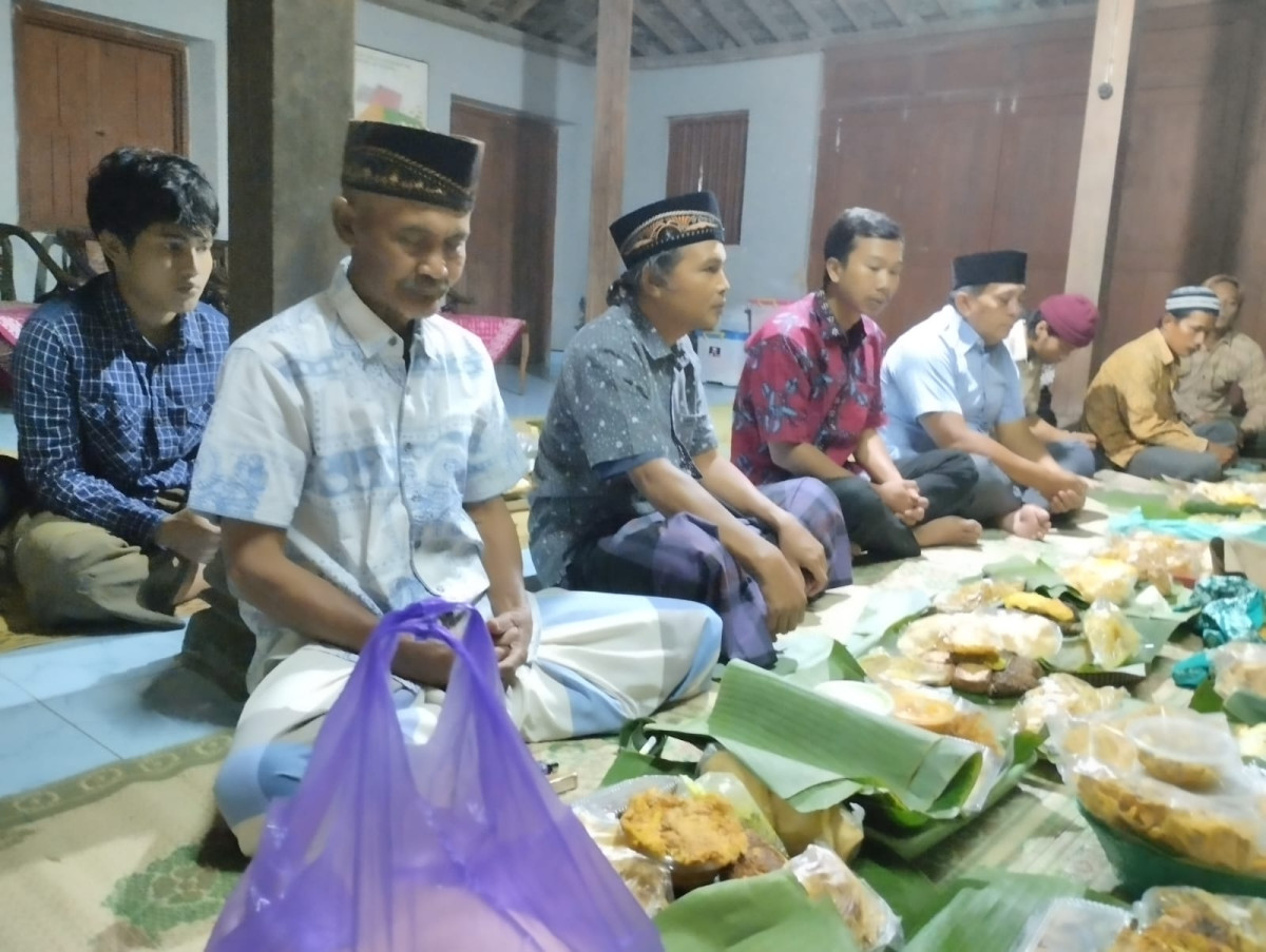 Kenduri Sedekahan Malam 10 Suro RT 01 Padukuhan Pokoh