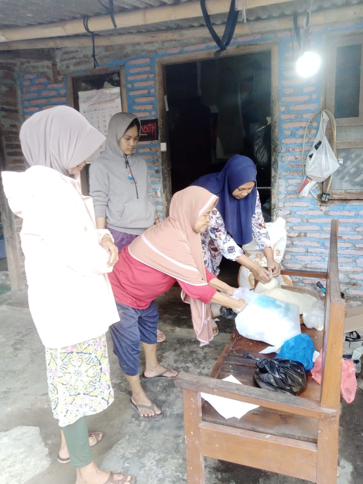 Kegiatan rukun sosial bpk ibu Rt 02 malangrejo