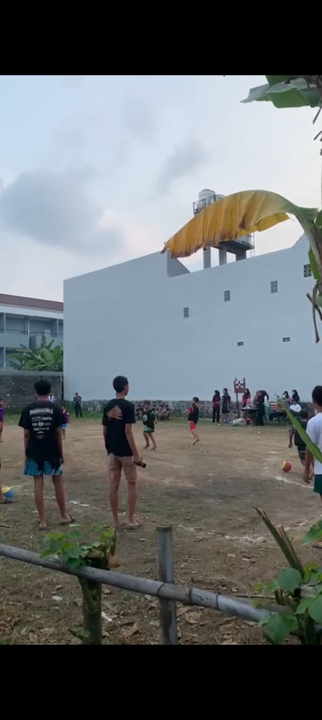 Kegiatan lomba sepakbola anak 17an di lapangan RT 03 gebang Jetis wedomartani