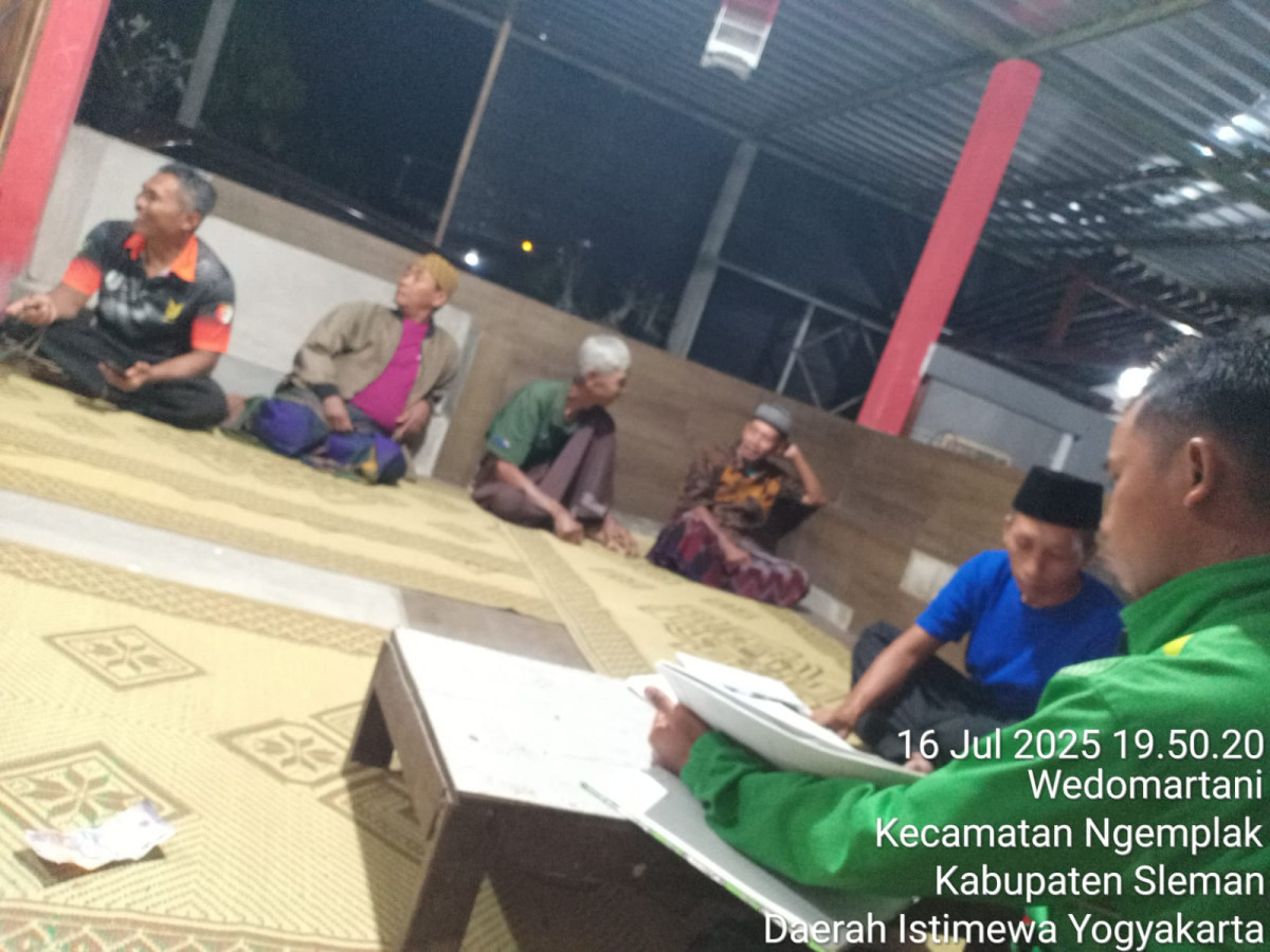Pertemuan Malam Kamis Pahing RT 02 Pokoh