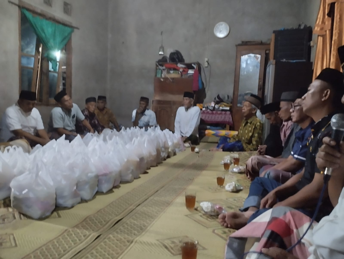 Tahlil dan Dzikir Memperingati 40 Hari Meninggalnya Warga RT 01 Pokoh