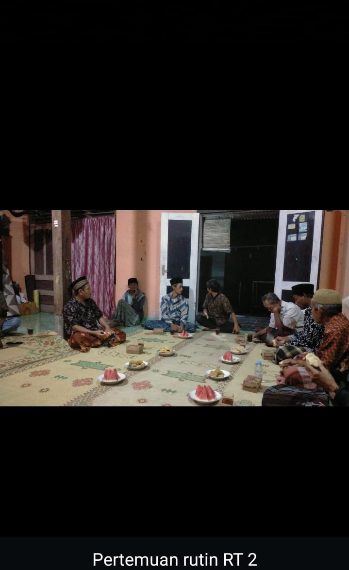 Pertemuan rutin Rt 02 padukuhan krajan