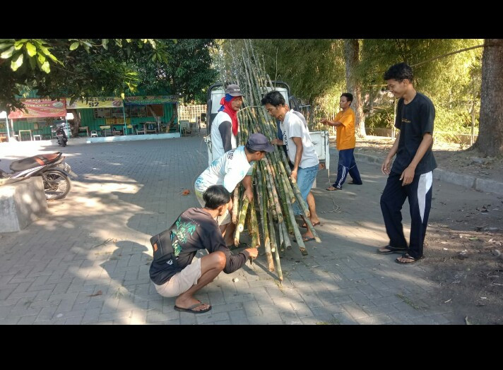 Gotong royong rt 04 saren