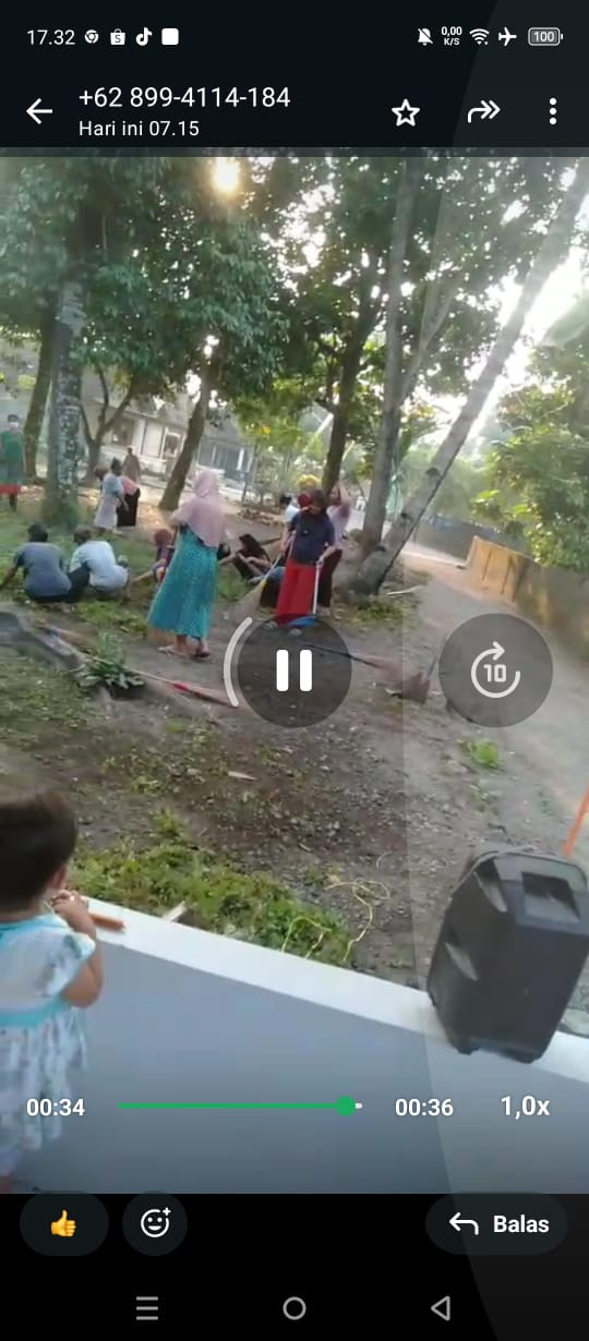 Gotong royong ibu2 rt 02 warga gedongan lor