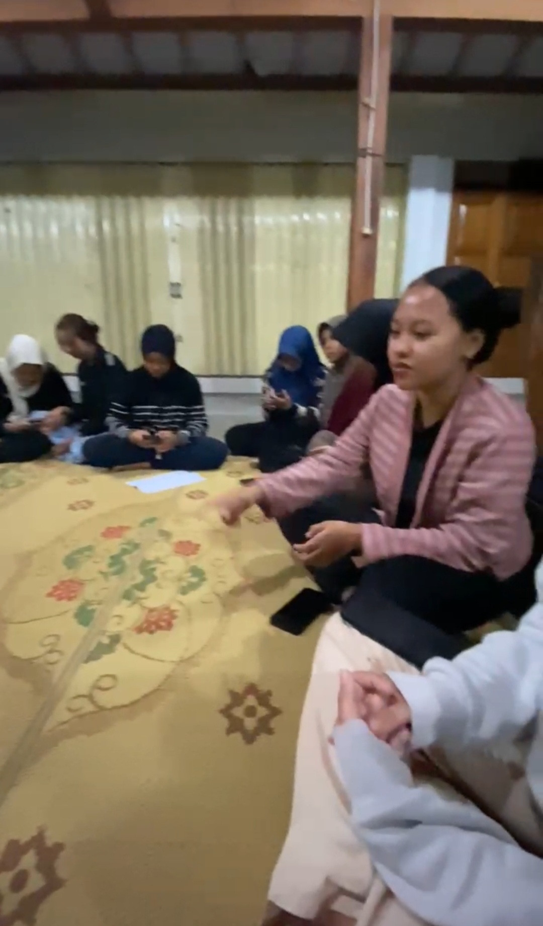 Rapat Karangtaruna Karya Muda Pokoh