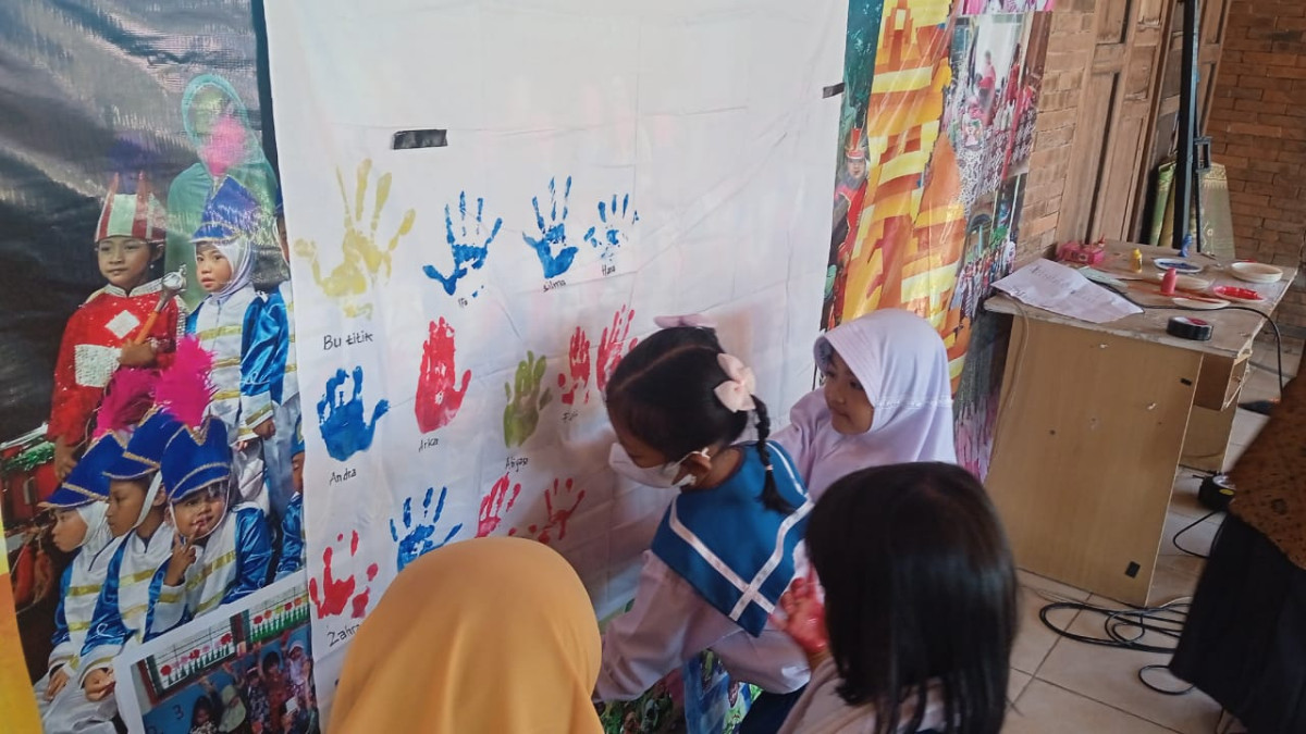 Kegiatan deklarasi anti bullying TK Tunas Bhakti Malangrejo