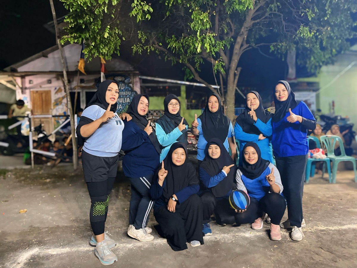 Perlombaan voly Ibu2 antar Rt padukuhan Krajan