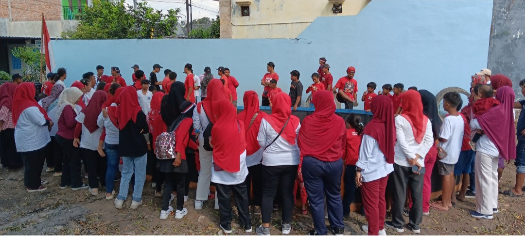 Lomba Menangkap Bebek Oleh Bapak-Bapak RT 02 Pokoh