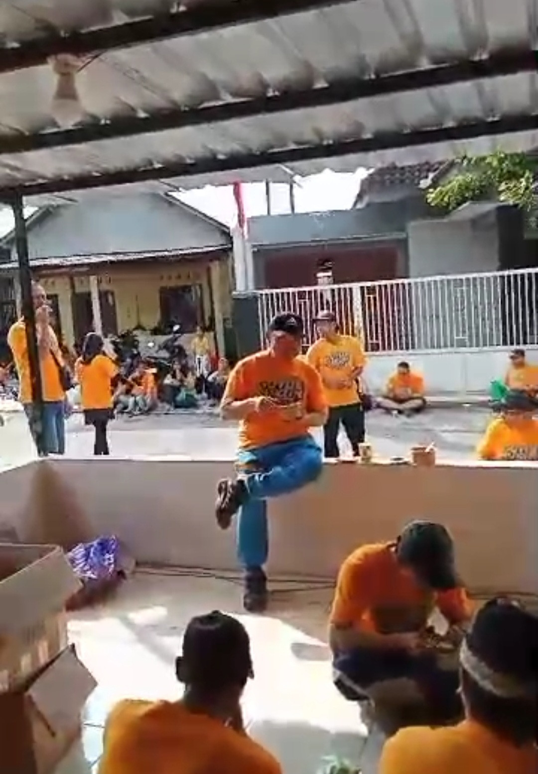 Sarapan Bersama Seluruh Warga RT 04 Padukuhan Pokoh