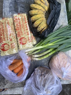 Menyuplai bahan mentah PMT lokal oleh kader Sanggrahan