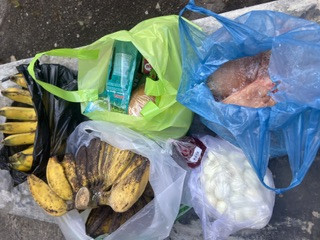 Menyuplai bahan mentah PMT lokal oleh kader Sanggrahan