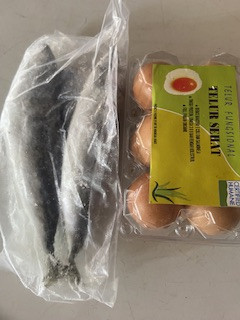 Pelayanan pengambilan PMT pecah ranting di Sanggrahan