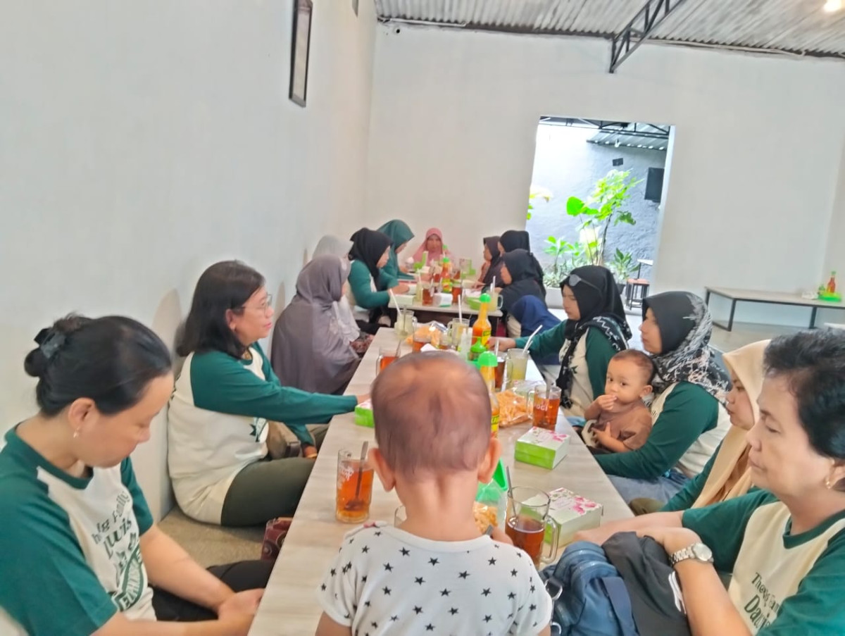 Pertemuan Dasawisma Euphorbiar 2  Rt 005 Padukuhan Malangrejo