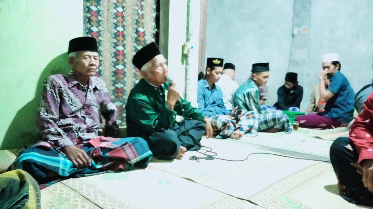 Tahlil perungatan 40 hr meninggalnya ibu Trisno Wiyonocwarfa Tonggalan