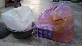 Menyuplai bahan mentah PMT lokal oleh kader Sanggrahan