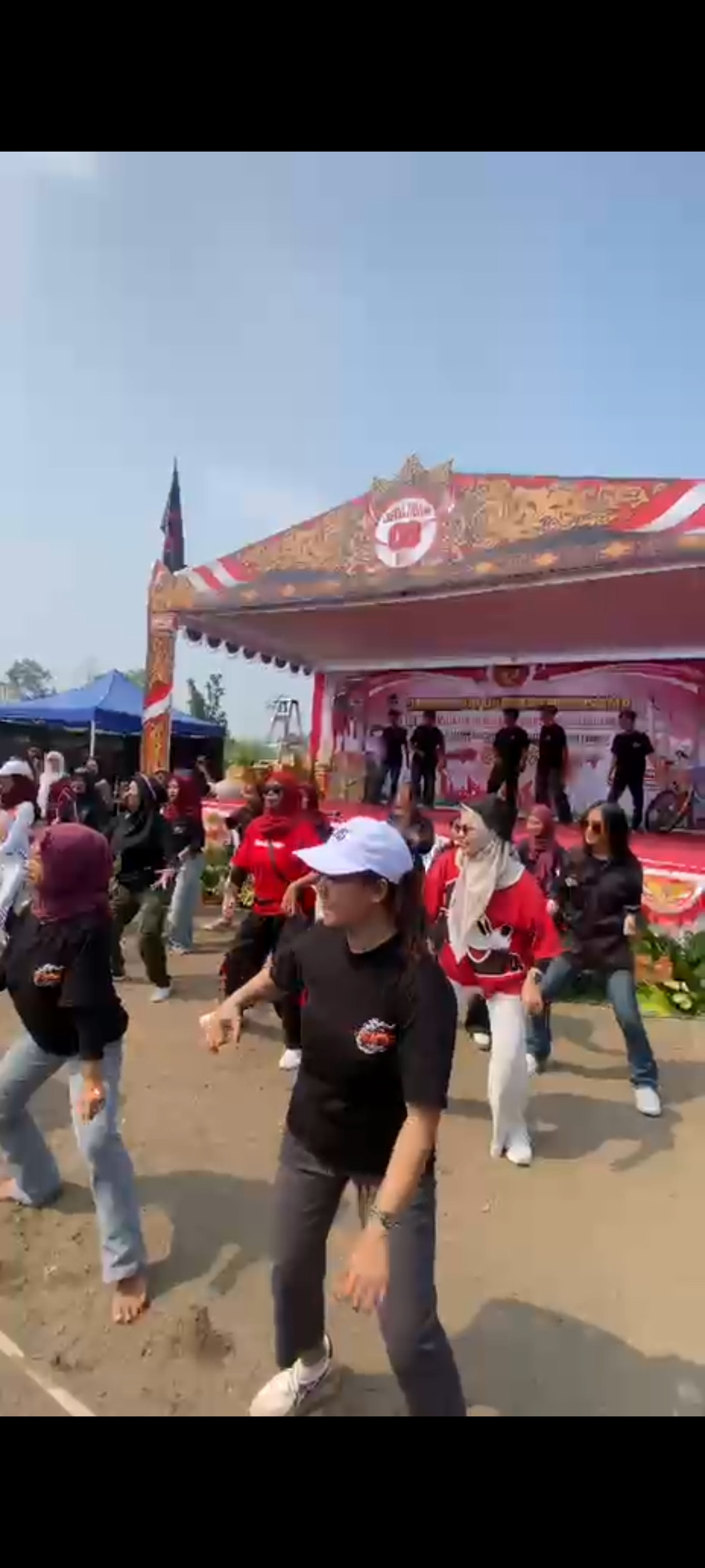 Senam Pagi Setelah Jl. sehat warga Padukuhan Wonosari