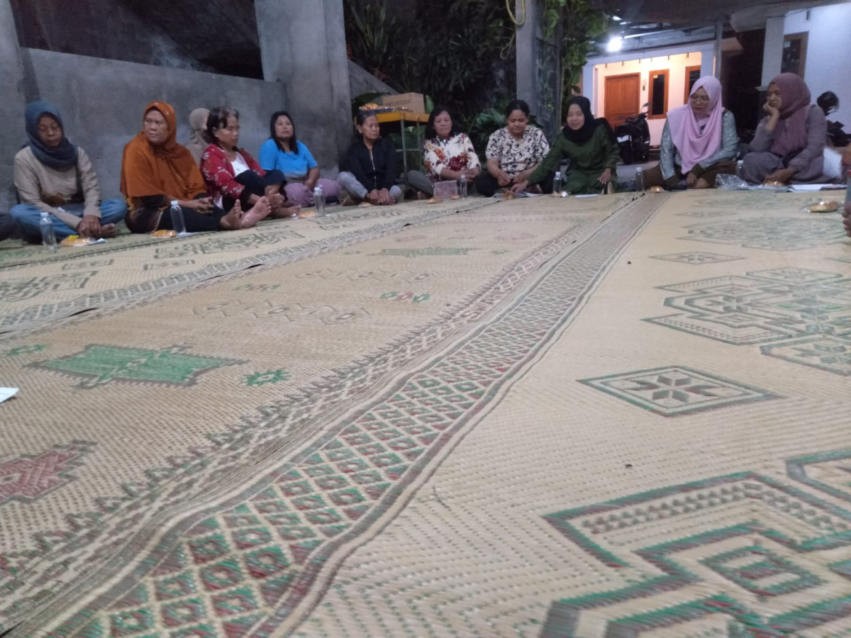 Rapat rutin ibu2 RT 02 dusun babadan RT 3