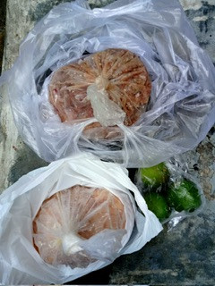 Menyuplai bahan mentah PMT lokal oleh kader Sanggrahan