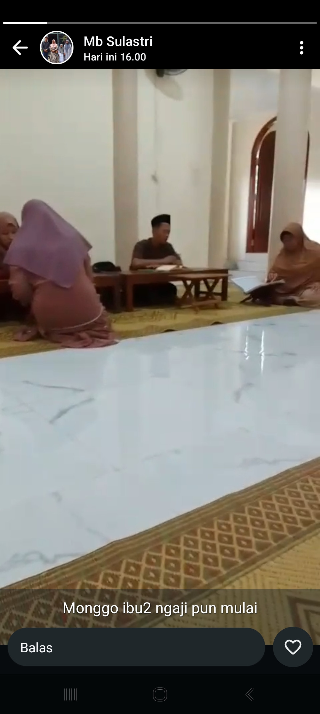 Belajar metode Tahsin Klmpok pengajian Ibu2 warga Krajan