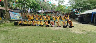 Kegiatan outbond pengurus Desa Prima Kartini diikuti kader Sanggrahan