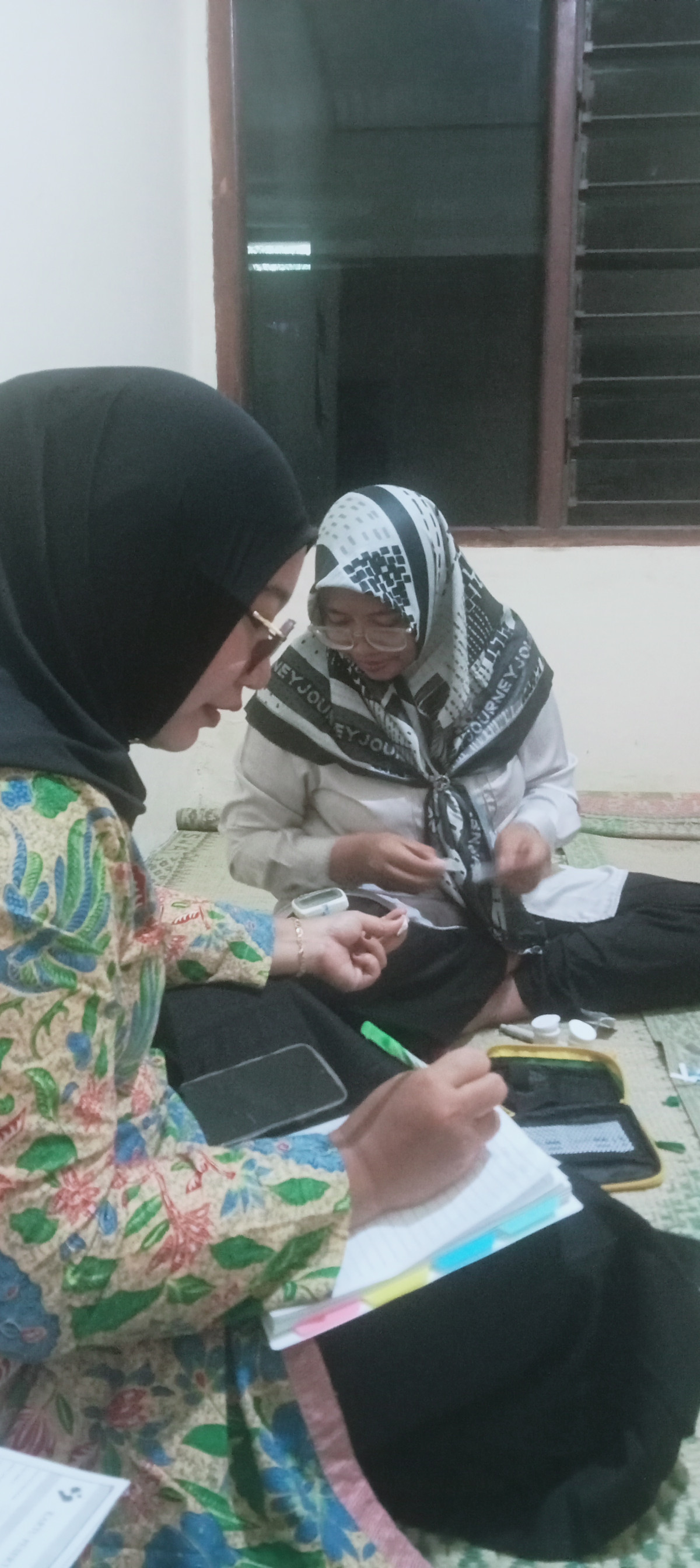 Cek kesehatan kader kesehatan padukuhan Tegalsari