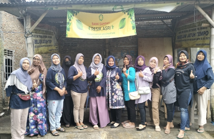 Kunjungan bank sampah Karanganyar