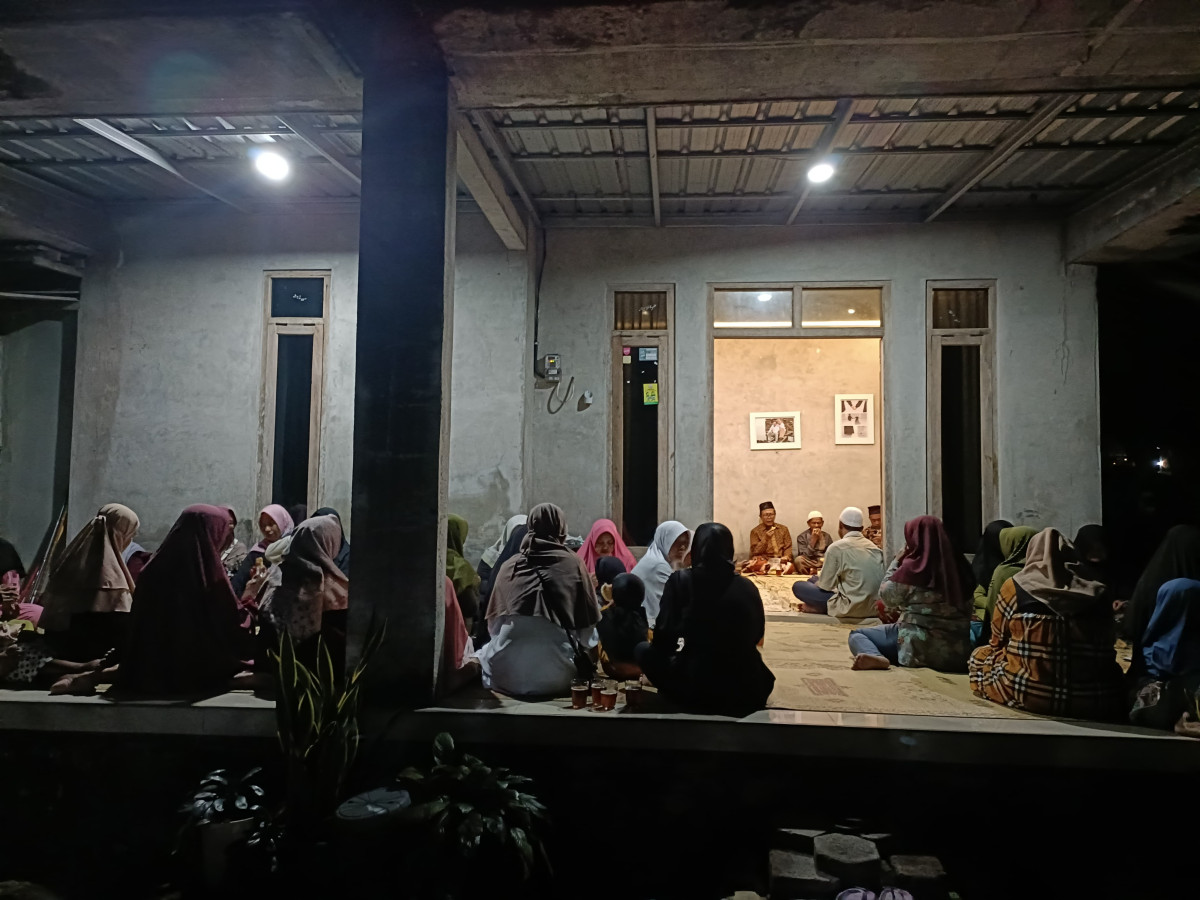 Yasinan warga RW 02 gedongan lor