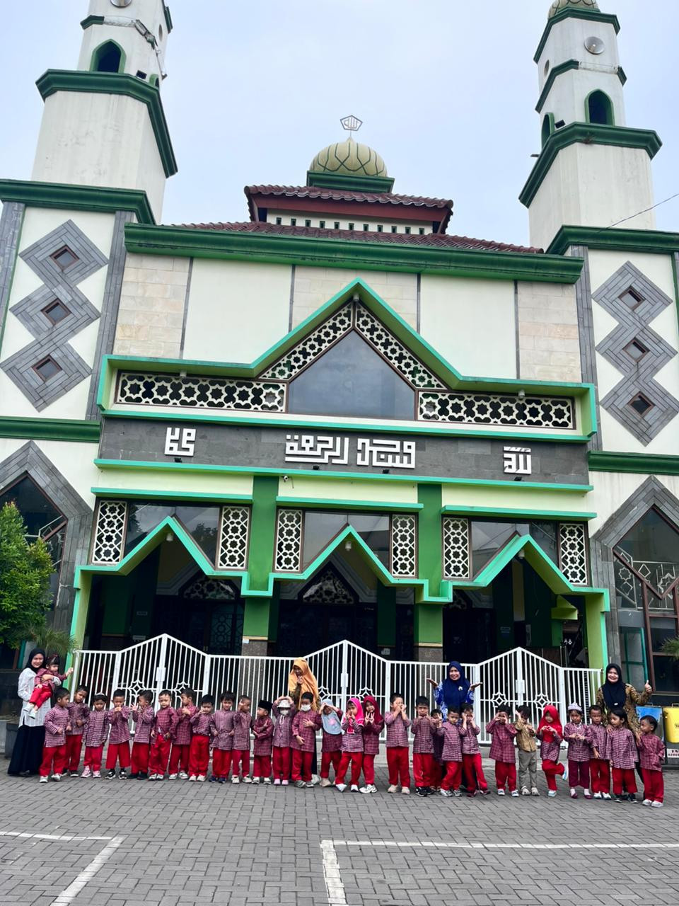 Sambang sapa anak2 paud di lokasi tempat2 ibadah/ di  masjid Arrohmah Malangrejo