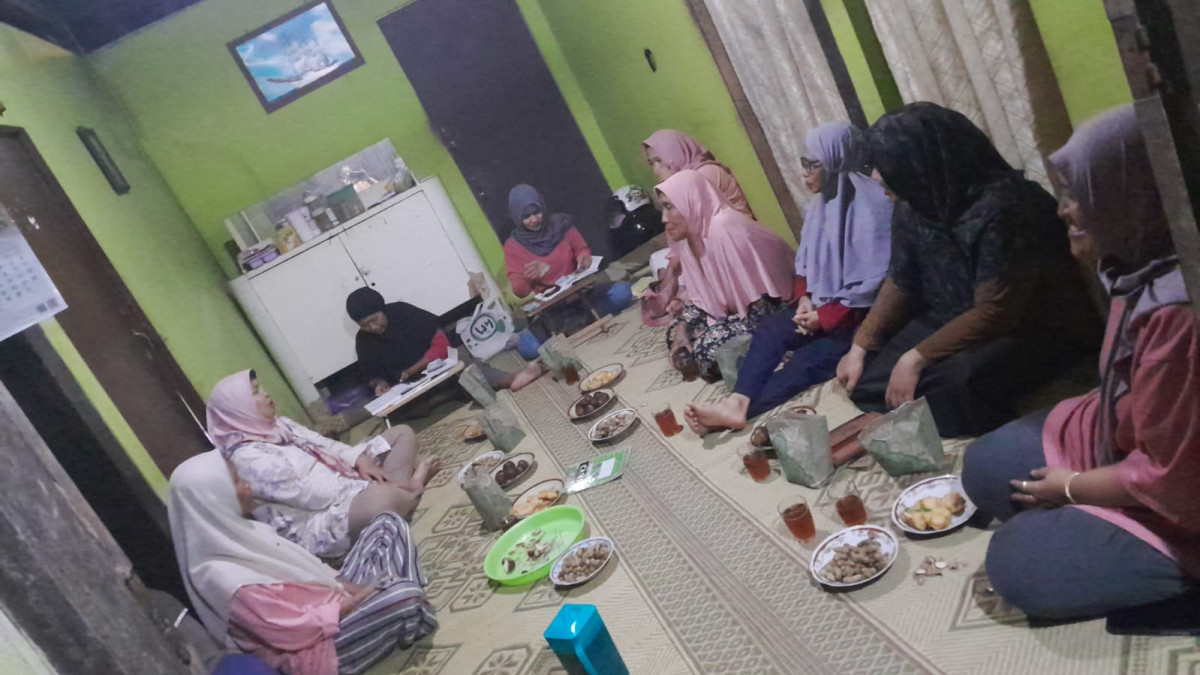 Pertemuan Rutin Dawis Euphorbia 1 RT 005 Rw 35 Padukuhan Malangrejo