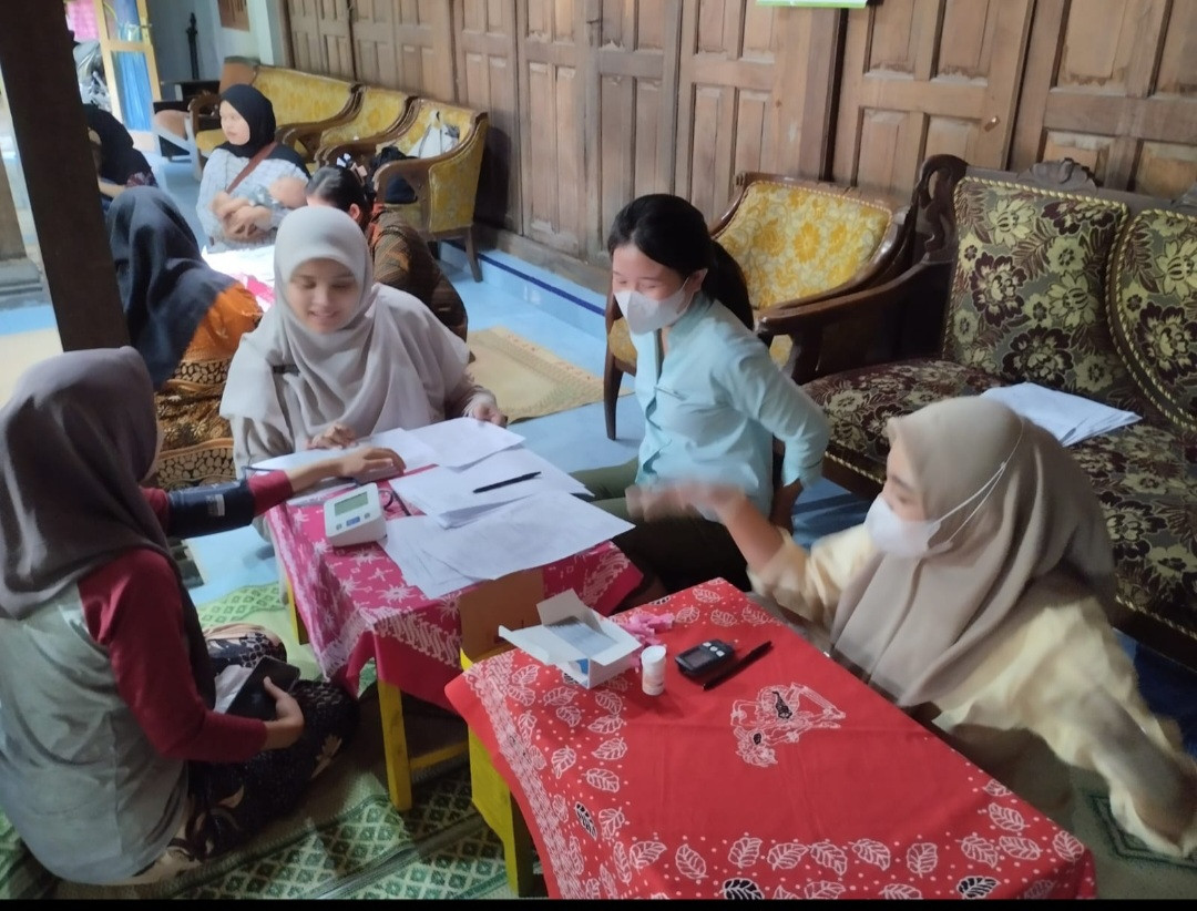 Skrining Kesehatan Pada Ibu Balita Padukuhan Pokoh