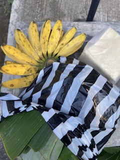 Menyuplai bahan mentah PMT lokal oleh kader Sanggrahan