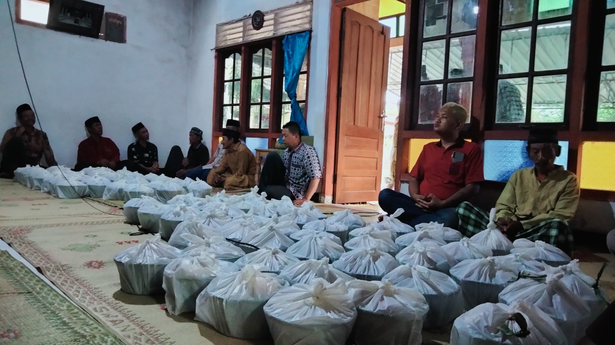 Kenduri hajatan  manten padukuhan Tonggalan