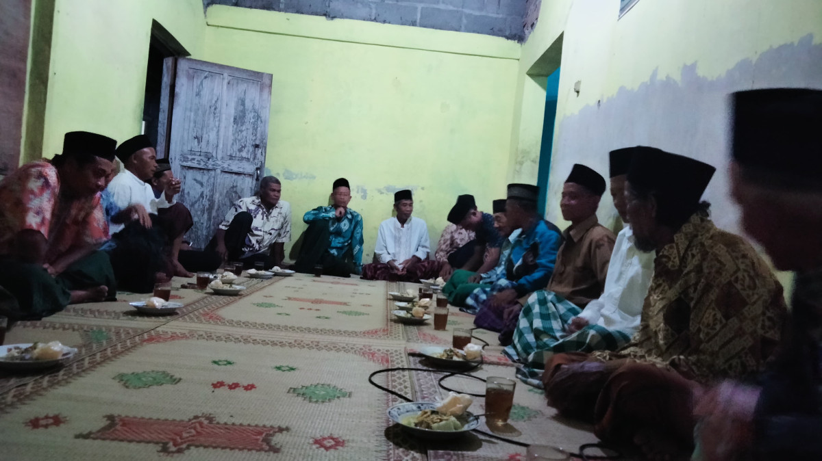 Tahlil peringatan 1000 hari orang meninggal warga pafukuhan Tonggalan