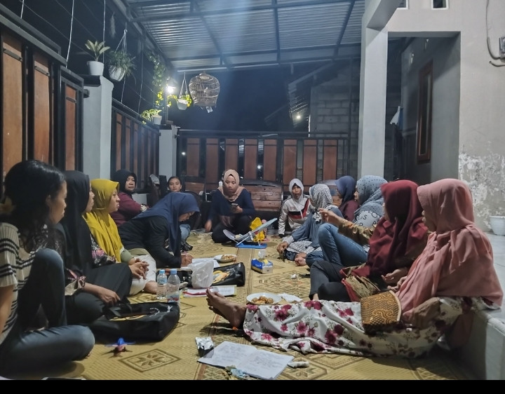 Pertemuan dasawisma Karanganyar