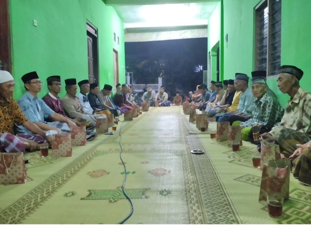 Tahlil dan Dzikir Memperingati 7 Hari Meninggalnya Warga RT 02 Padukuhan Pokoh