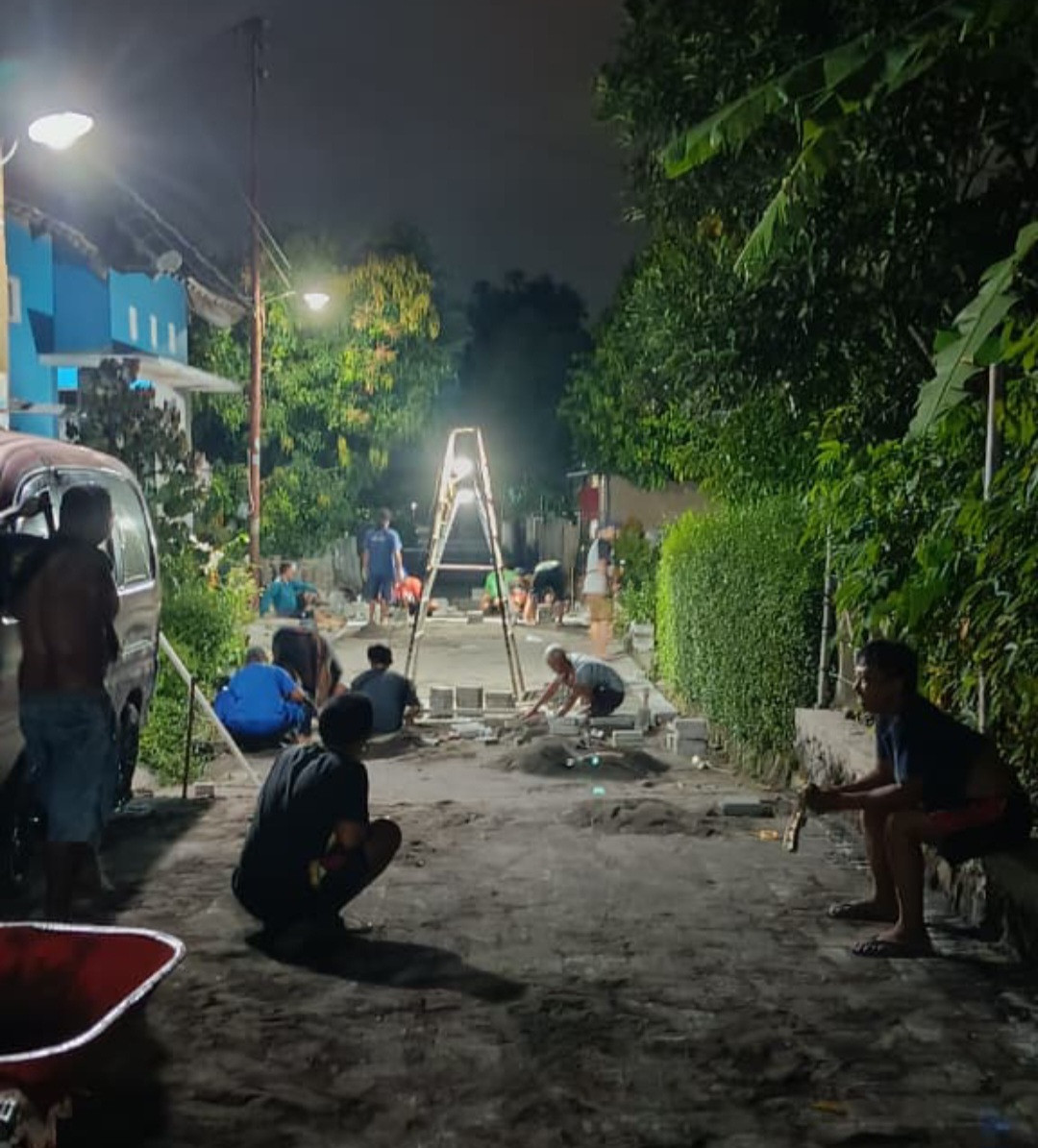 Gotong Royong Pemasangan Paving Blok Hari ke 4 Jalan Gatot Kaca RT 02 Padukuhan Pokoh
