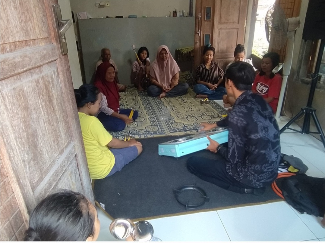 Demo Kompor Di RT 01 Pokoh