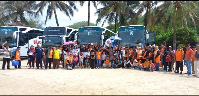 Piknik Bareng Warga Rt.006 Sempu di Pantai Indrayanti