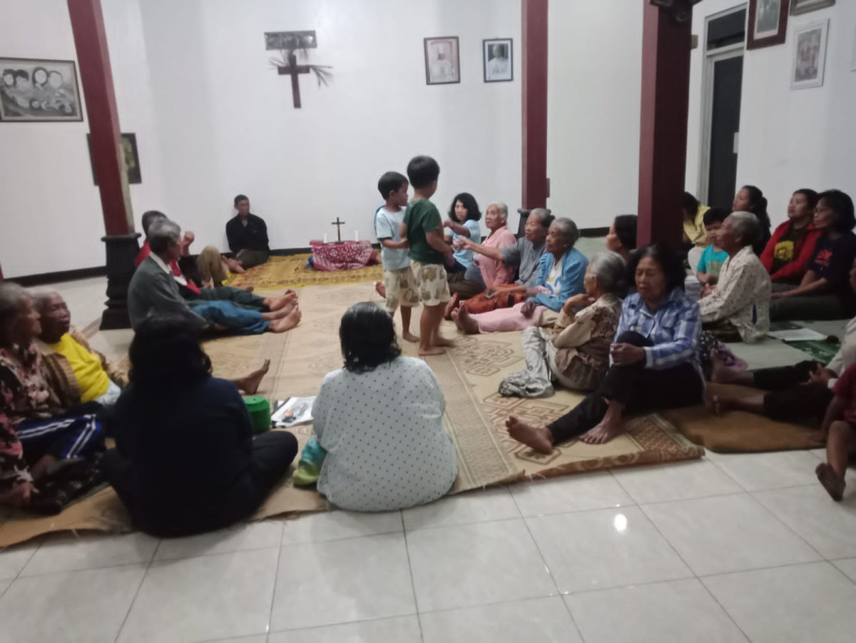 Penutupan rosario umat katolik dusun sawahan kidul