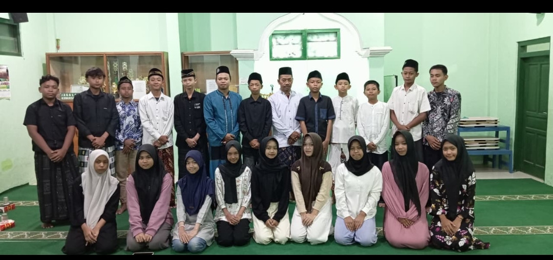 Pembentukan pengurus remaja islam di mushola Fathul Huda Gandok Sempu