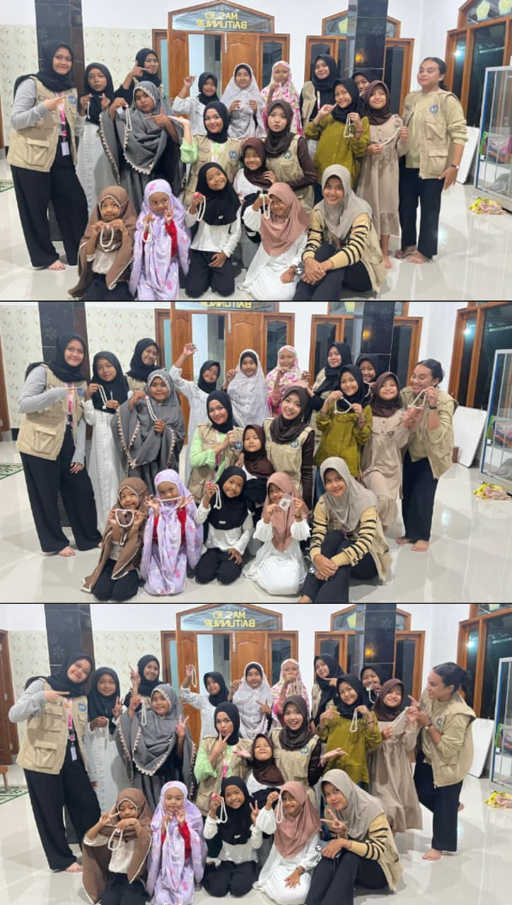 Kegiatan KKNM UNY 2025 bersama Adik-adik TPA Sempu Membuat tasbih manik-manik