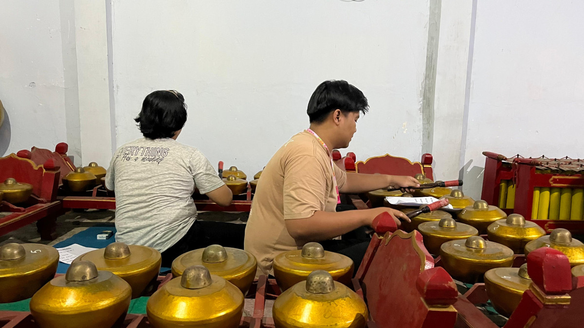 Latihan Karawitan Karang Taruna Sempu dan KKNM UNY 2025