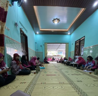 Pertemuan IMP kel 2 diikuti kader Sanggrahan