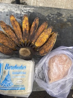 Menyuplai bahan mentah PMT lokal oleh kader Sanggrahan